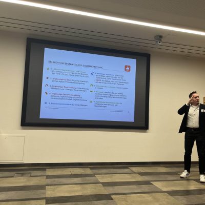 Innovatives Unternehmen TTBS Thüringen bei einer Präsentation zu Digitalisierungsergebnissen.